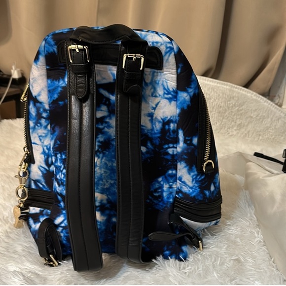 Gorgeous Cynthia Rowley backpack 🎒 - Picture 3 of 5